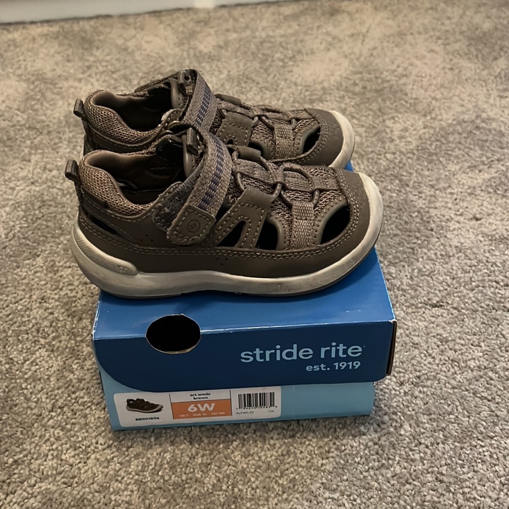 Stride Rite Wade sandal/sneaker